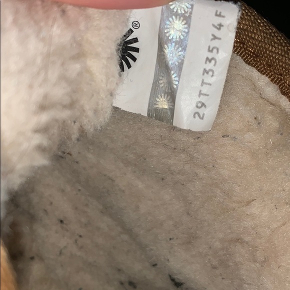 BOY UGG NEUMEL SIZE 6y WOMENS 7.5 - Picture 4 of 8